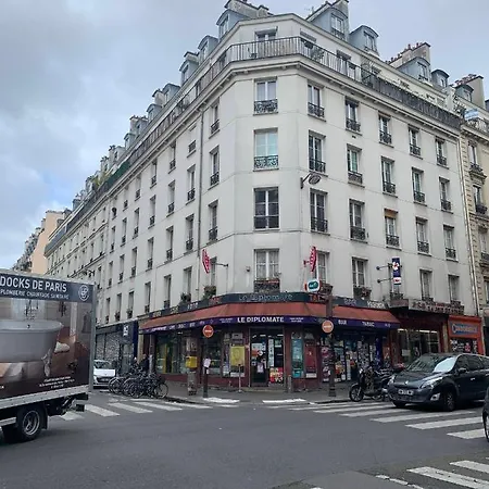 Privee Dans Superbe Parisien ! Kwatera prywatna Paryż